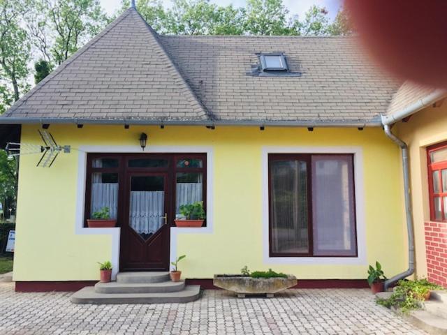 Erika Apartman Balatonbereny Exterior photo